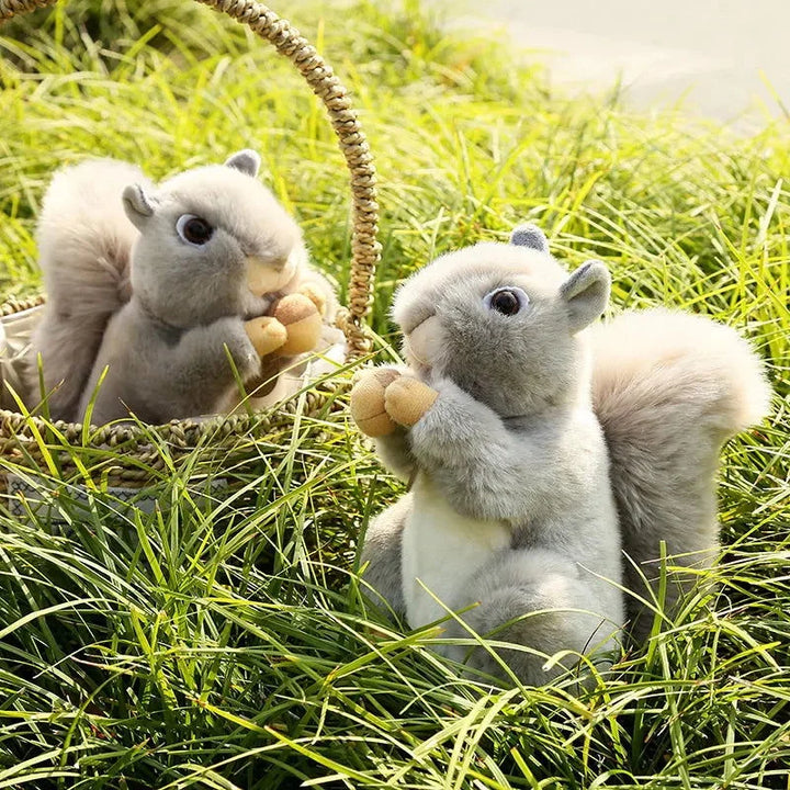 Pelúcia de Esquilo Realista com Cauda para Crianças Ama Mamma - Ama Mamma