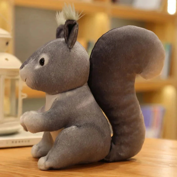 Pelúcia de Esquilo Realista com Cauda para Crianças Ama Mamma - Ama Mamma